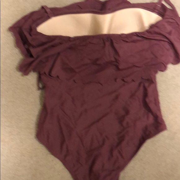 One piece swimsuit - Picture 3 of 4